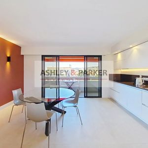 Property in Carre d'Or