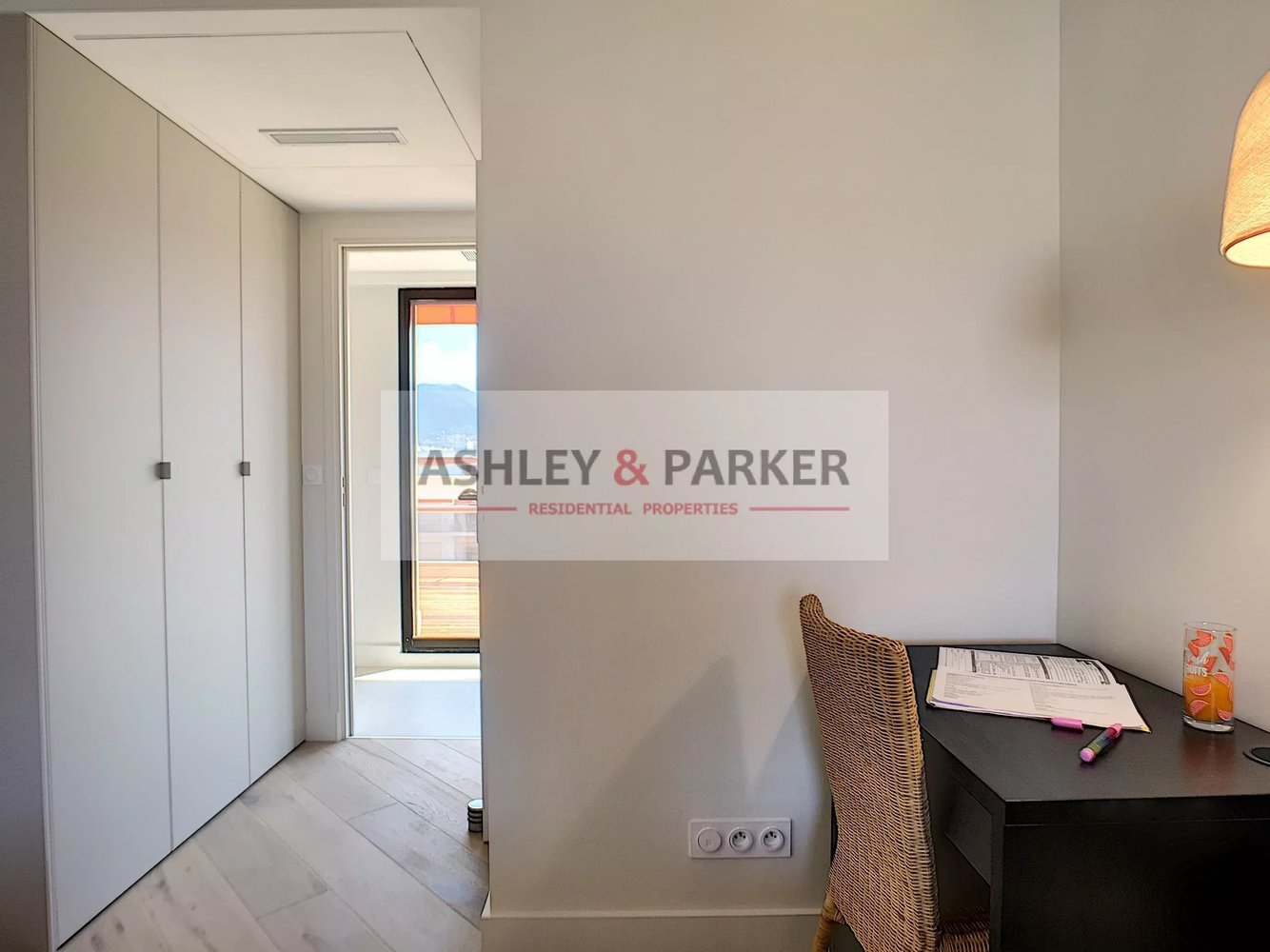 Property photo in Carre d'Or