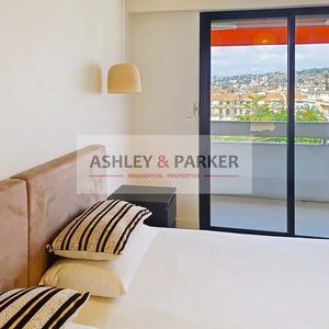 Property in Carre d'Or