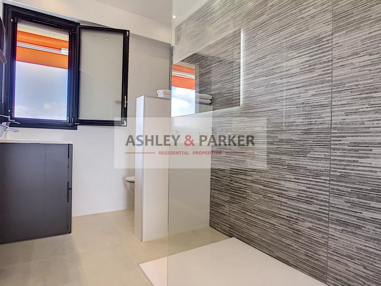 Property photo in Carre d'Or