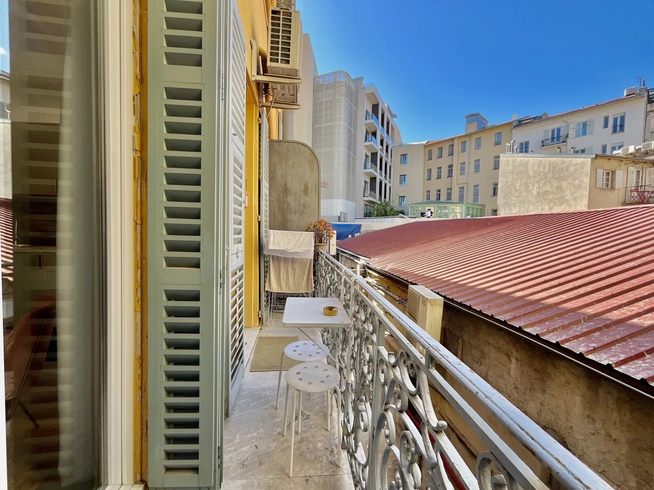 Property photo in Carre d'Or