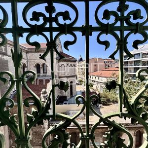 Property in Carre d'Or