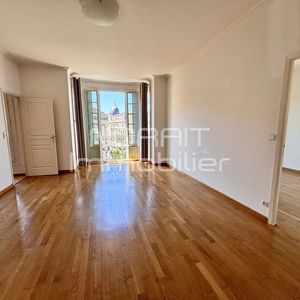 Property in Carre d'Or