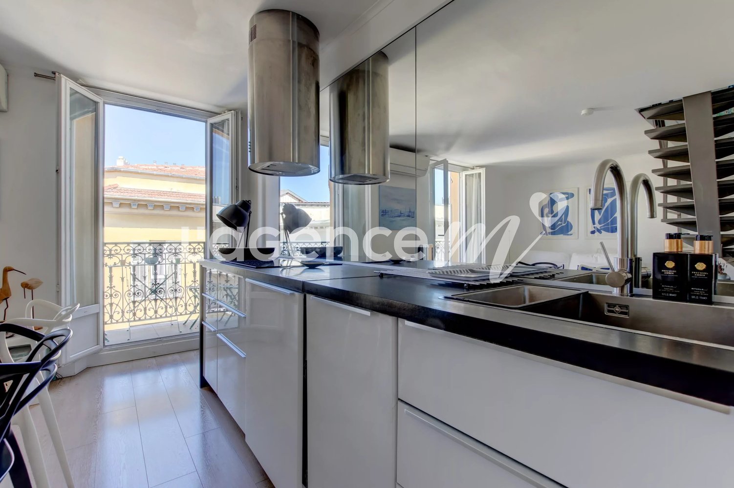 Property photo in Carre d'Or