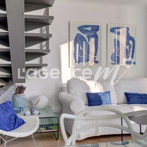 Property in Carre d'Or