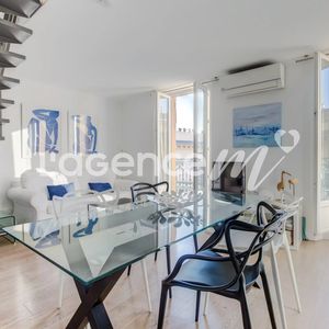 Property in Carre d'Or