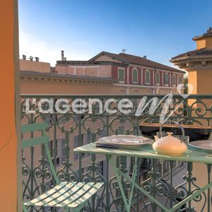 Property in Carre d'Or