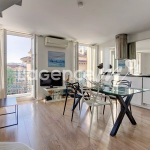 Property in Carre d'Or