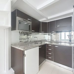 Property in Carre d'Or