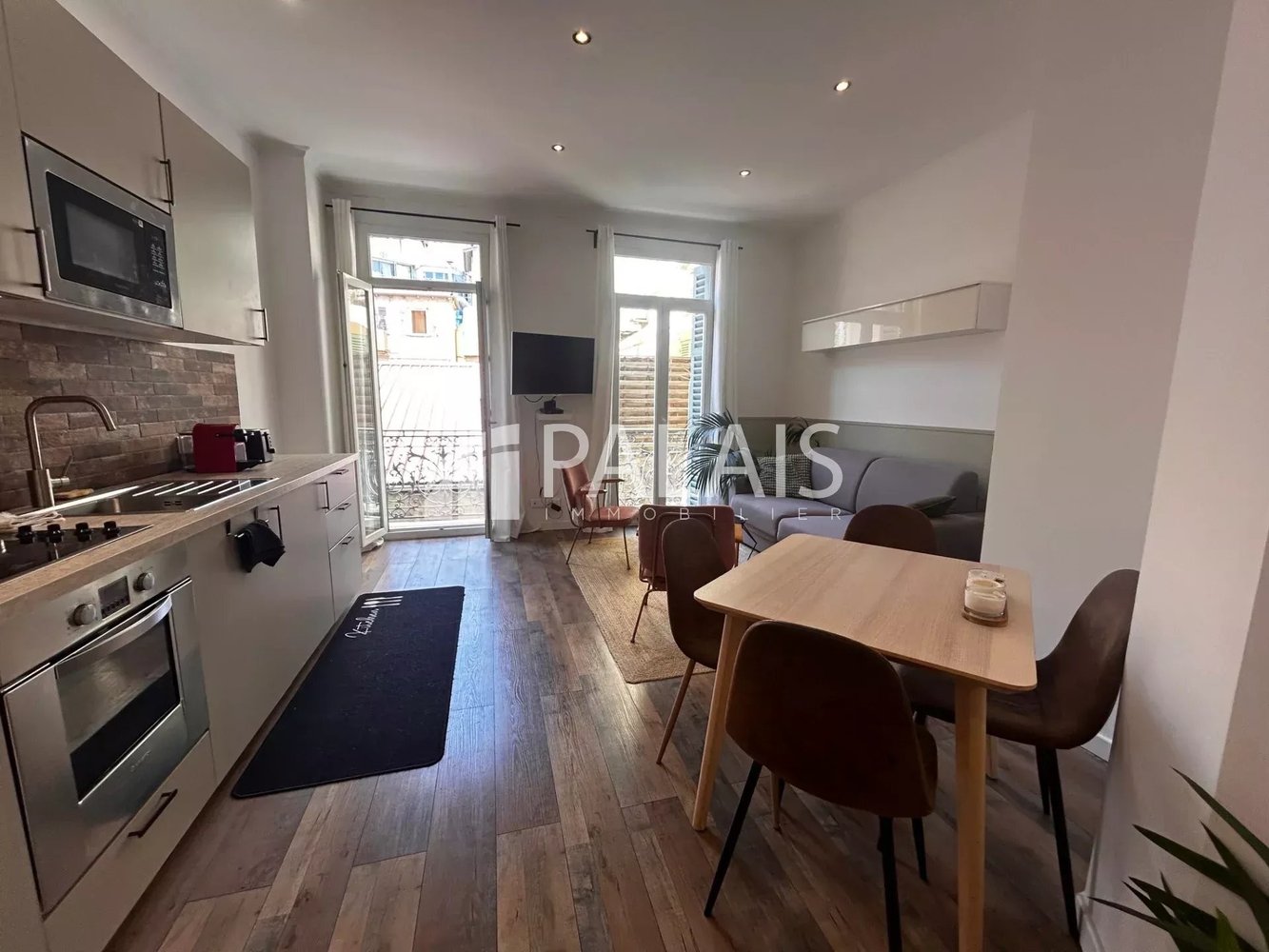 Property photo in Carre d'Or