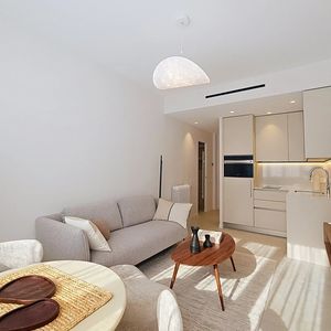 Property in Carre d'Or