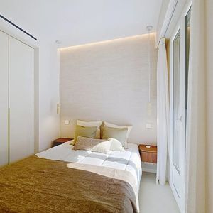 Property in Carre d'Or