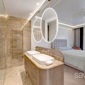 Property in Carre d'Or