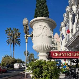 Property in Carre d'Or