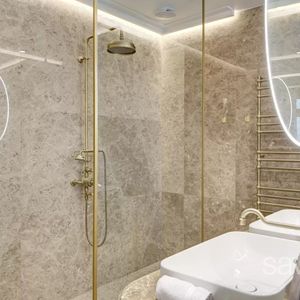 Property in Carre d'Or