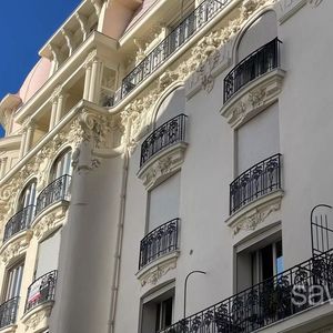Property in Carre d'Or
