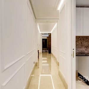 Property in Carre d'Or