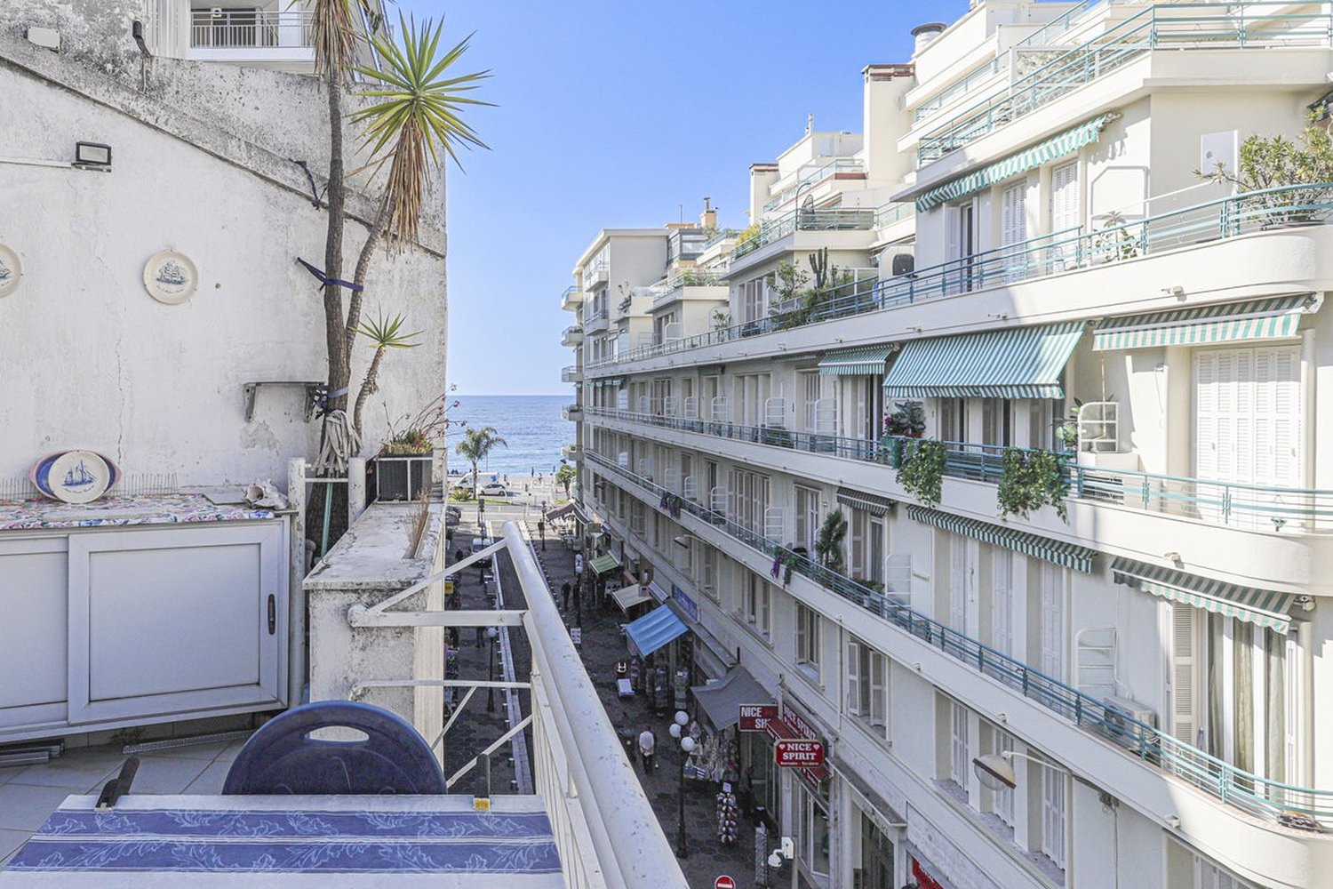 Property photo in Carre d'Or