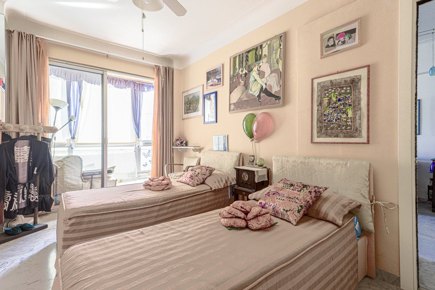 Property photo in Carre d'Or