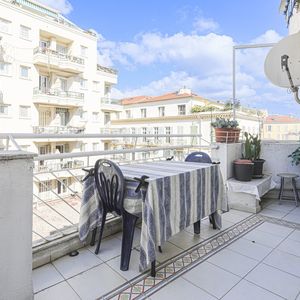 Property in Carre d'Or