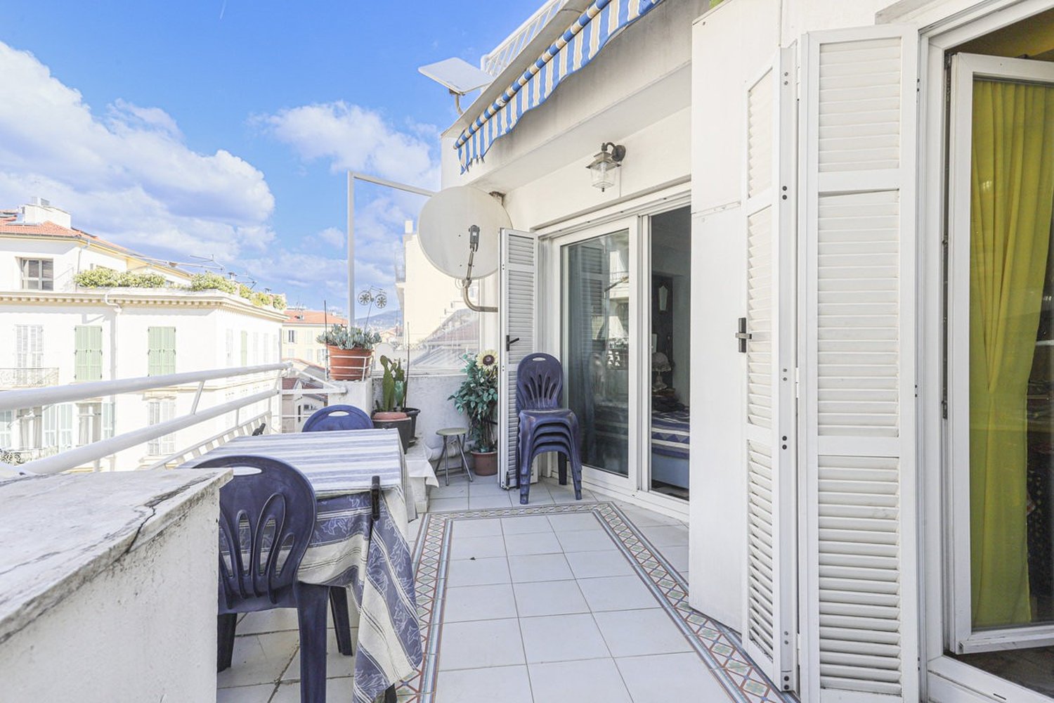 Property photo in Carre d'Or