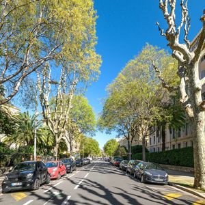 Property in Carre d'Or