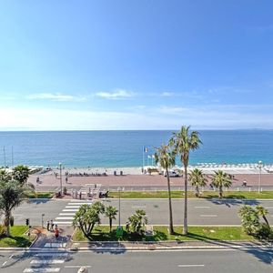Property in Carre d'Or