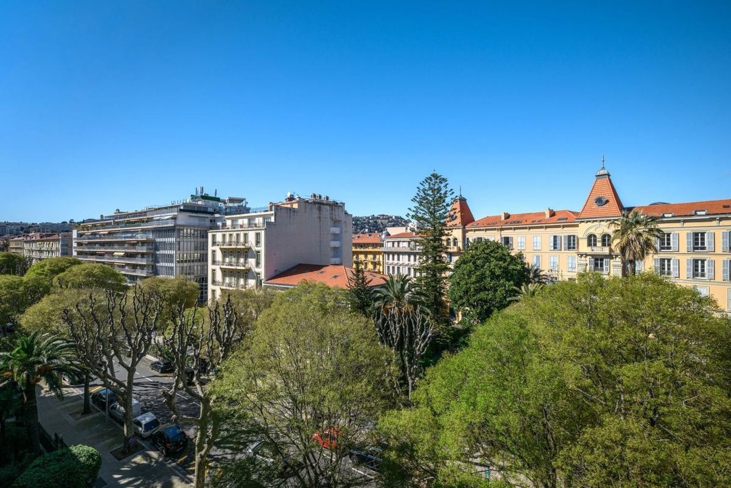 Property photo in Carre d'Or