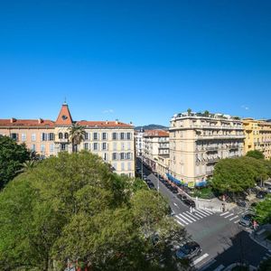 Property in Carre d'Or