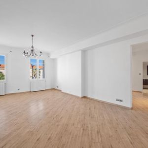 Property in Carre d'Or