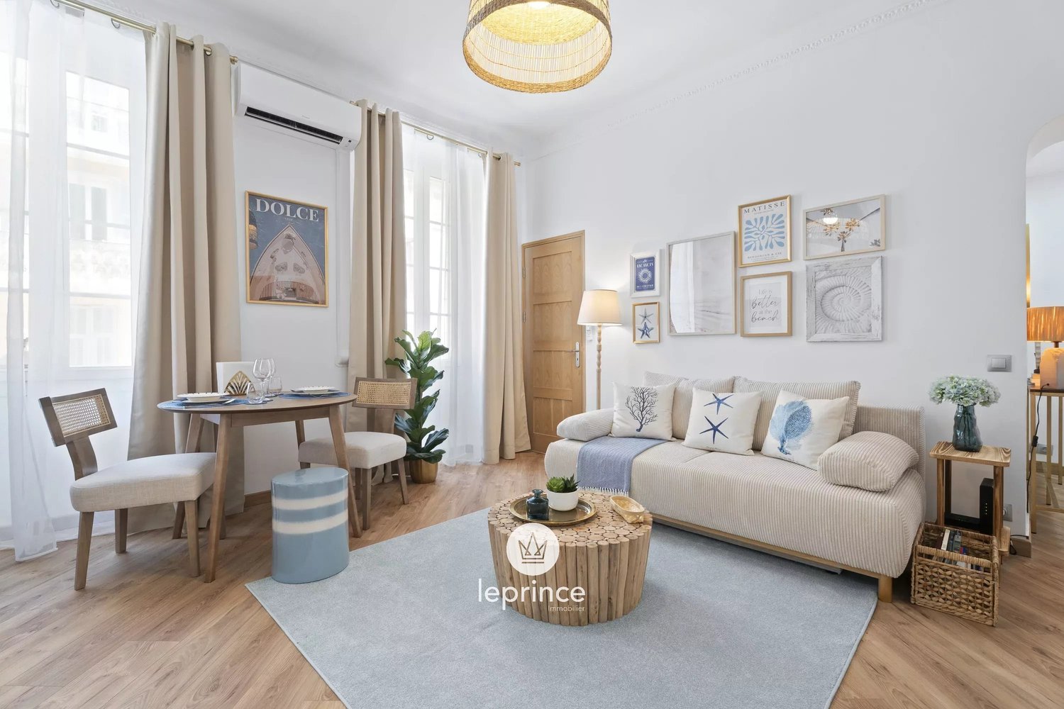 Property photo in Carre d'Or