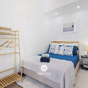 Property in Carre d'Or