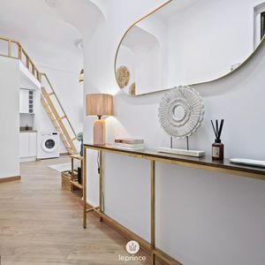 Property in Carre d'Or