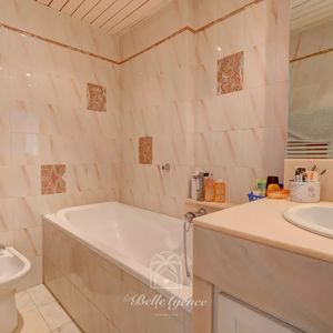 Property in Musicians Quarter