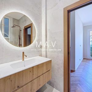 Property in Musicians Quarter