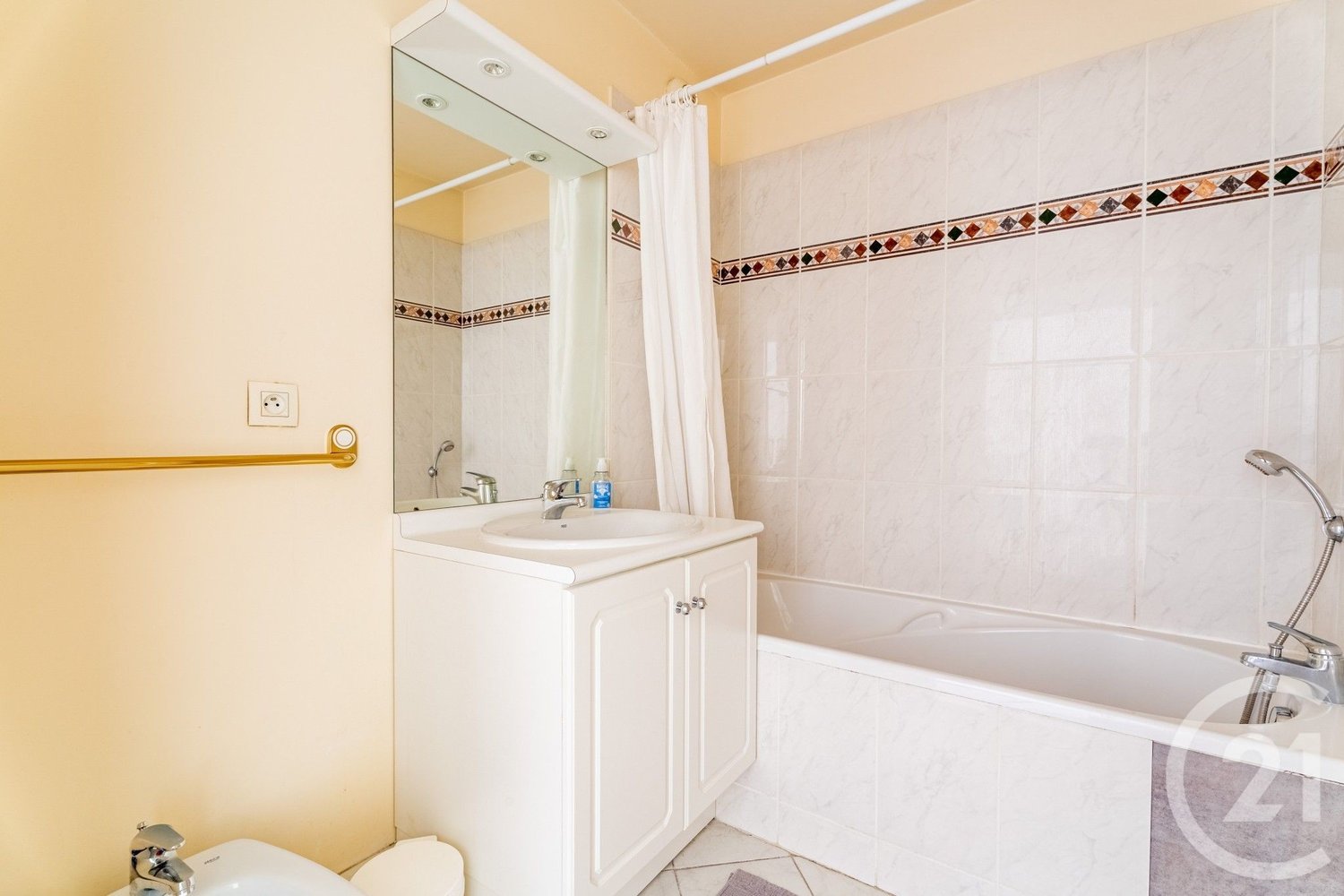 Property photo in Port