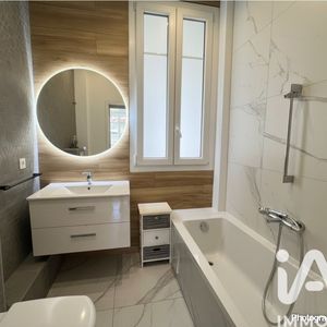 Property in Carre d'Argent