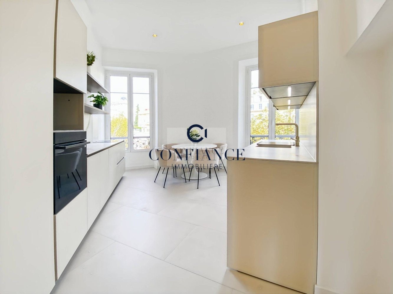 Property photo in Carre d'Argent