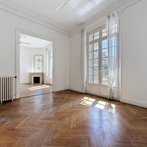 Property in Carre d'Argent