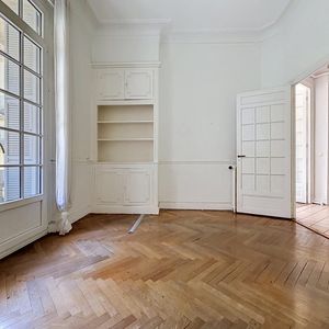 Property in Carre d'Argent