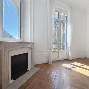 Property in Carre d'Argent