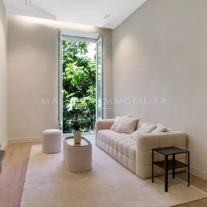 Property in Carre d'Argent