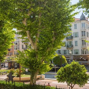 Property in Carre d'Argent