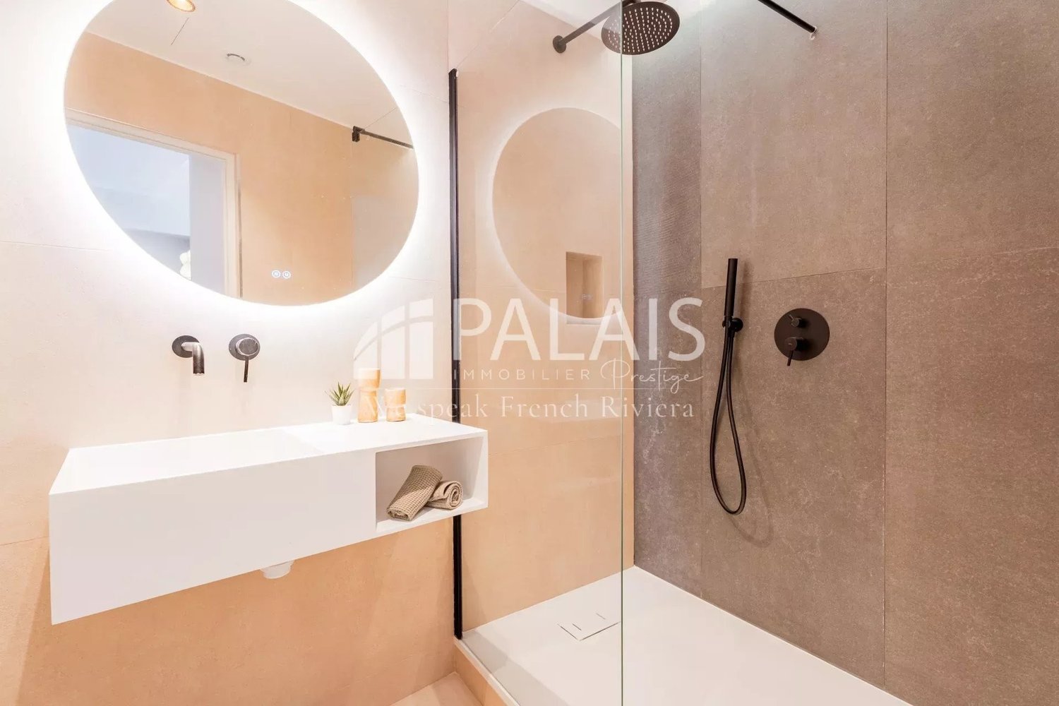 Property photo in Carre d'Argent