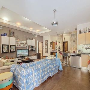 Property in Carre d'Argent