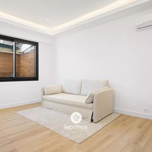 Property in Carre d'Argent