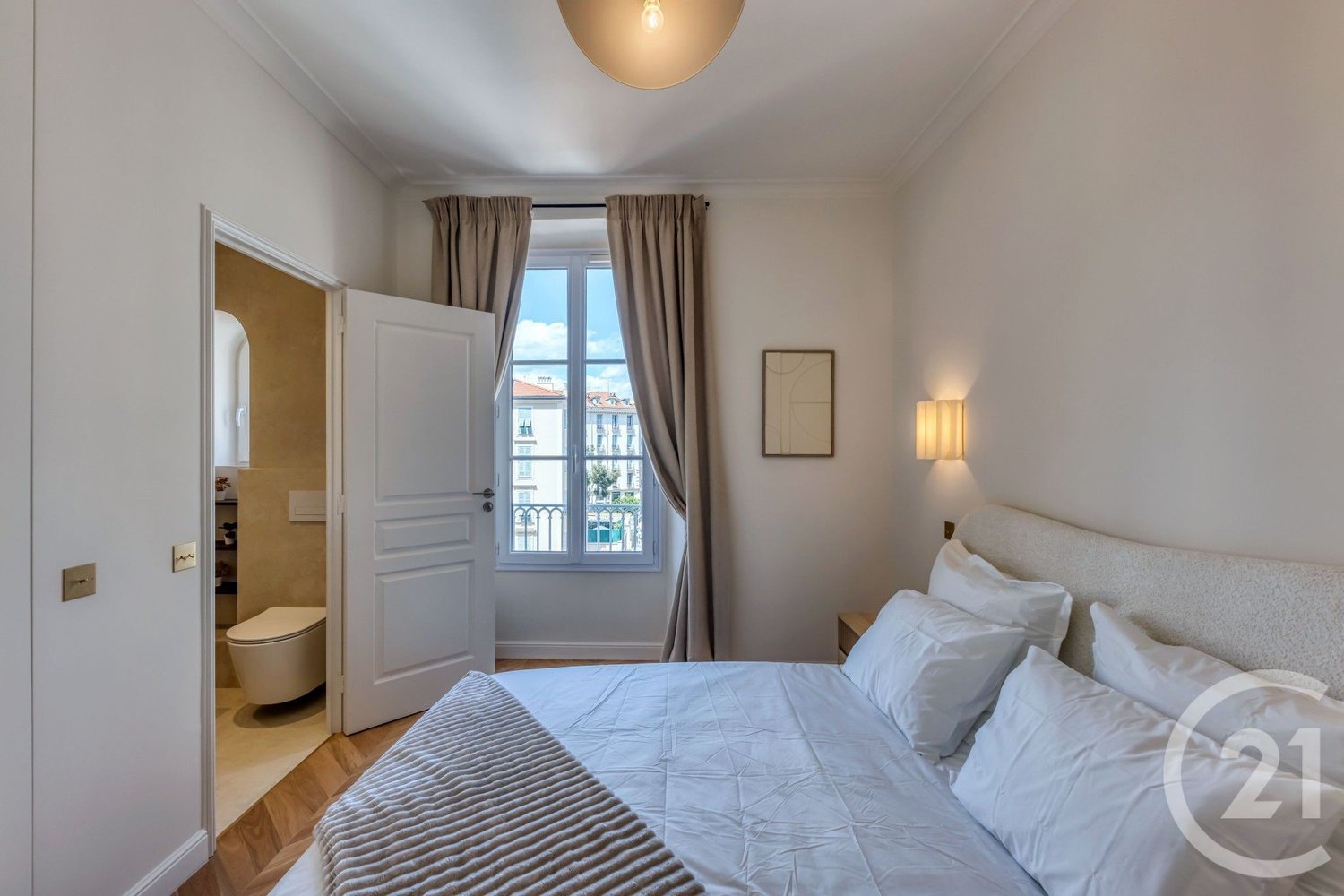 Property photo in Carre d'Argent