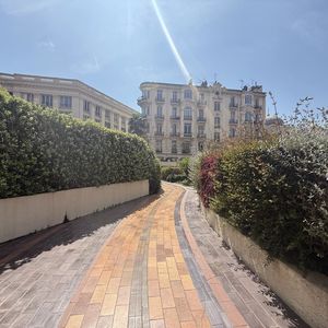 Property in Carre d'Argent