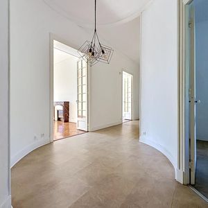 Property in Carre d'Argent