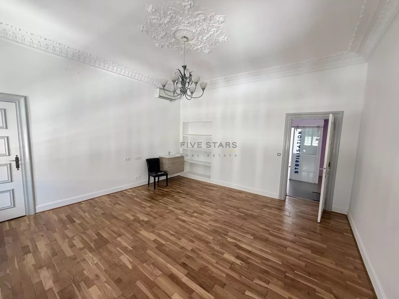 Property photo in Carre d'Argent